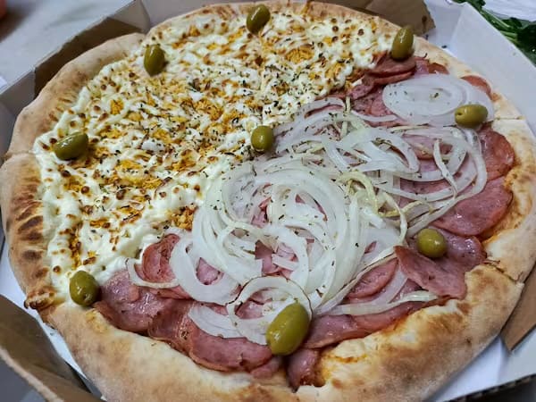Pizza meio a meio — antes da edição